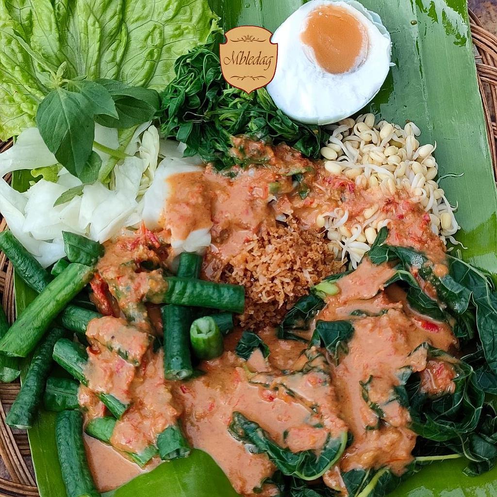 nasi pecel
cara membuat nasi pecel
resep pecel madiun
gambar nasi pecel madiun
bahan pokok nasi pecel
sego pecel