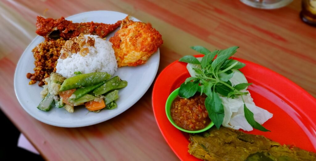 nasi uduk
sejarah nasi uduk
cara membuat nasi uduk di magicom
nasi uduk rice cooker
cara membuat nasi uduk
bahan nasi uduk
